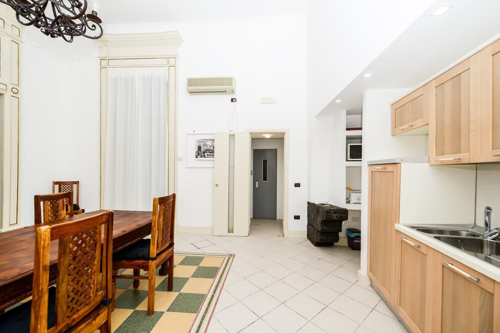 Residenza Santa Chiara Lägenhet Neapel Exteriör bild