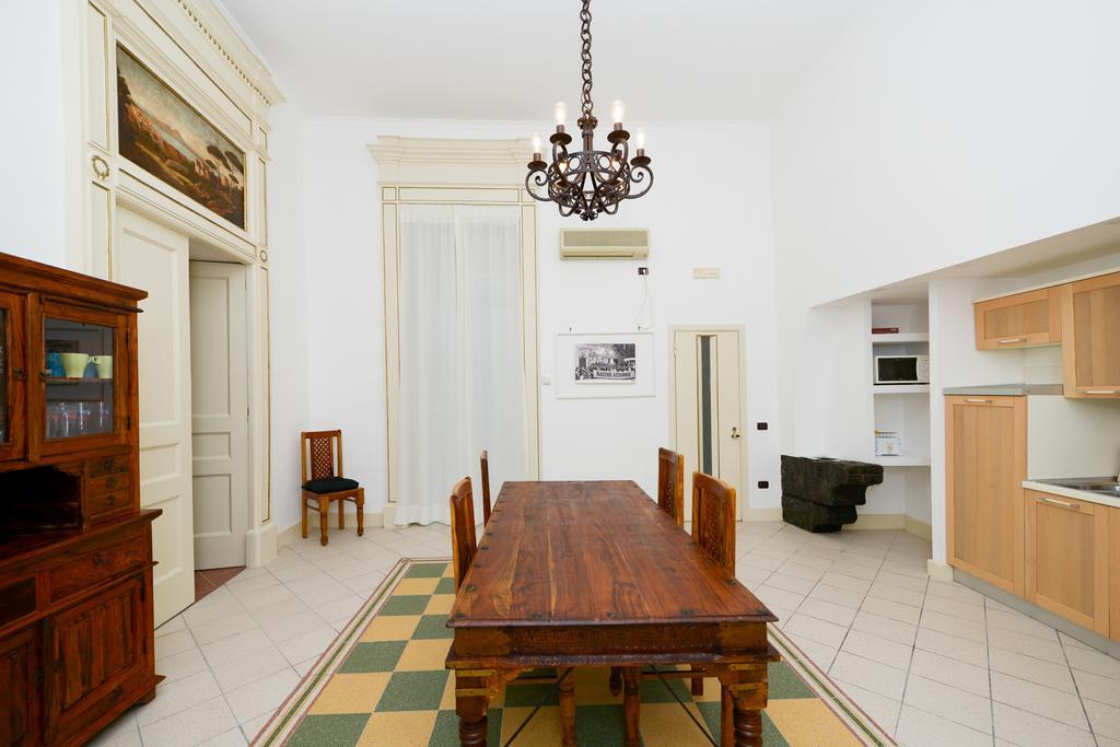 Residenza Santa Chiara Lägenhet Neapel Exteriör bild