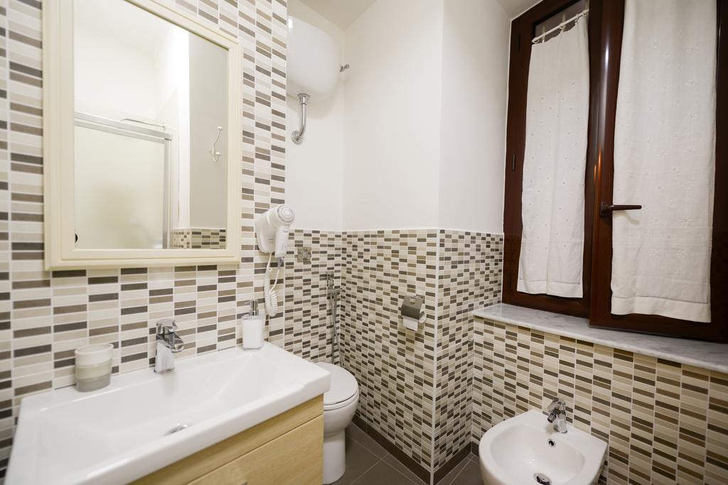 Residenza Santa Chiara Lägenhet Neapel Exteriör bild